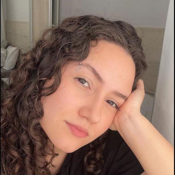 Mayara T